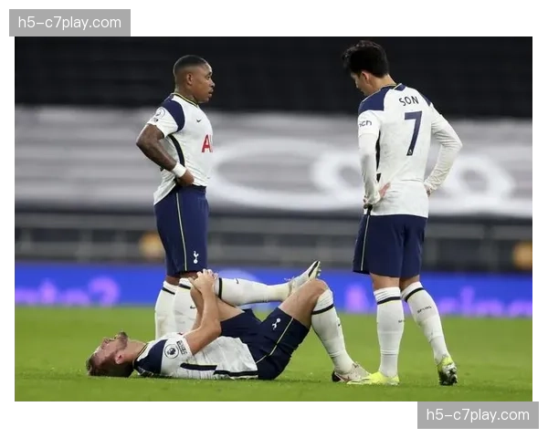 卢顿发布伤病名单，两名主力中卫缺阵恐影响其标志性防守韧性