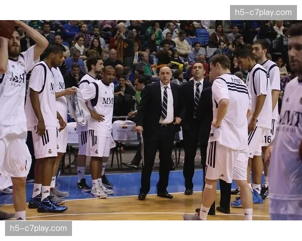 欧洲篮球联赛:皇家马德里篮球队卫冕成功