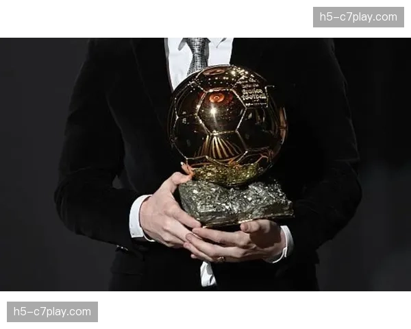 拜仁73分继续领跑积分榜，基本锁定联赛冠军